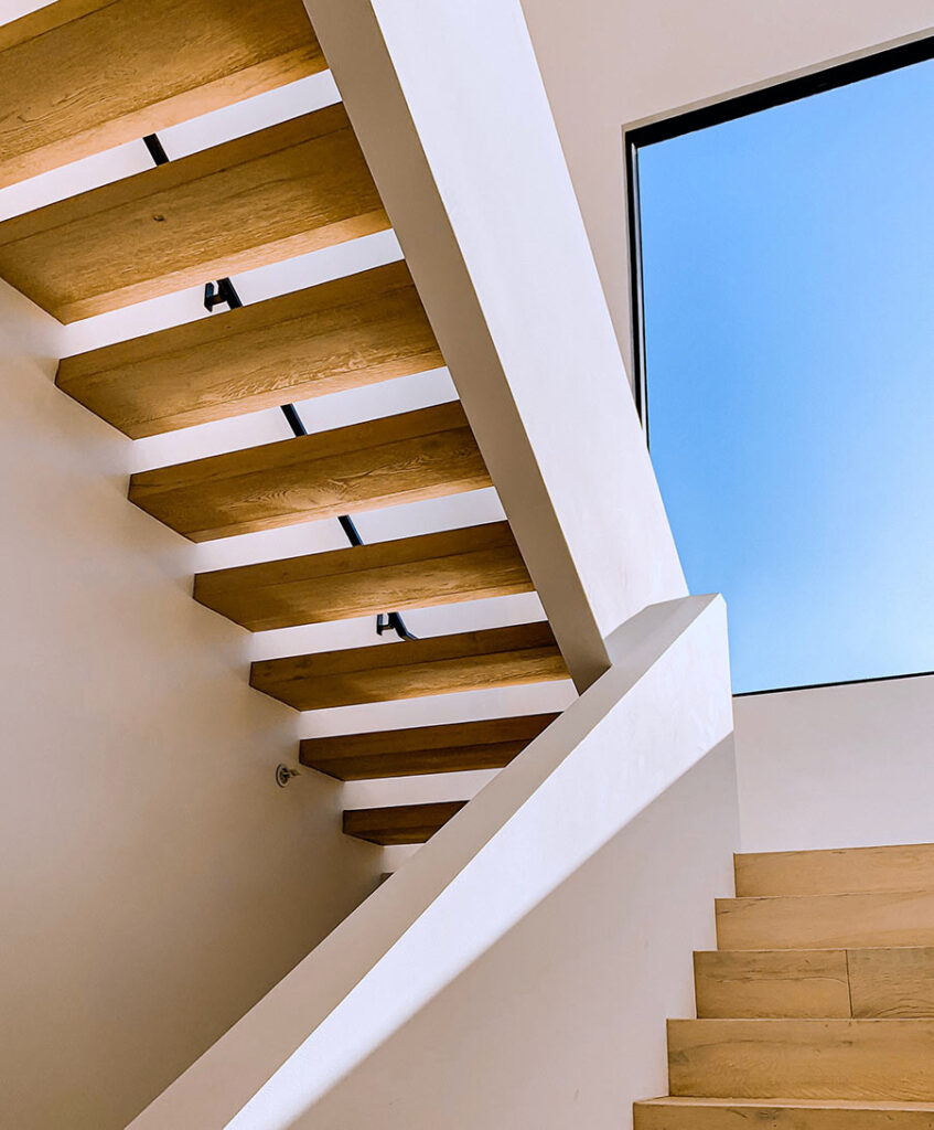 norman-brown-FVaimgno3dw-unsplash Siah Hoe Stylish Staircase Design