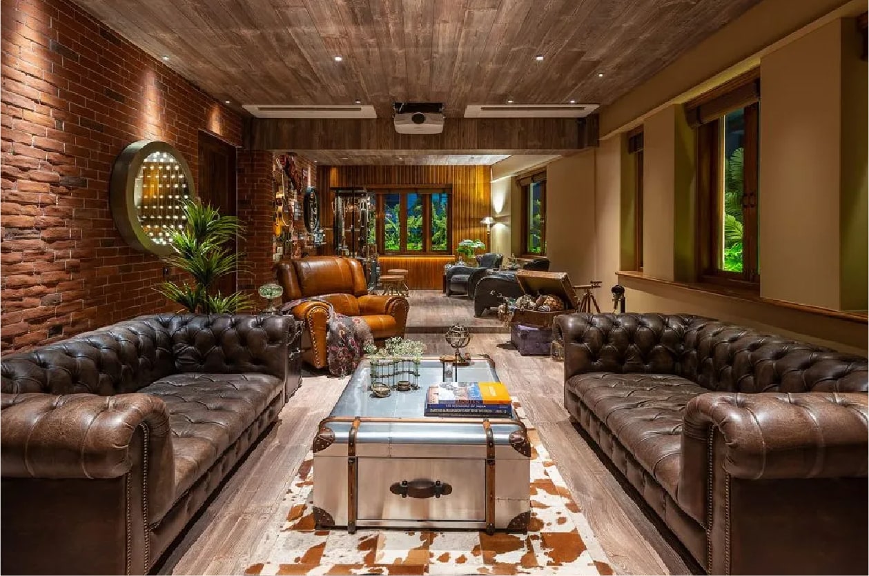 Asset 170-min Siah Hoe Vintage Living Room with Leather Sofas and Antique Decor